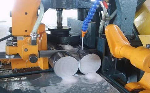 潮南卧式带锯床的送料方式有哪几种？